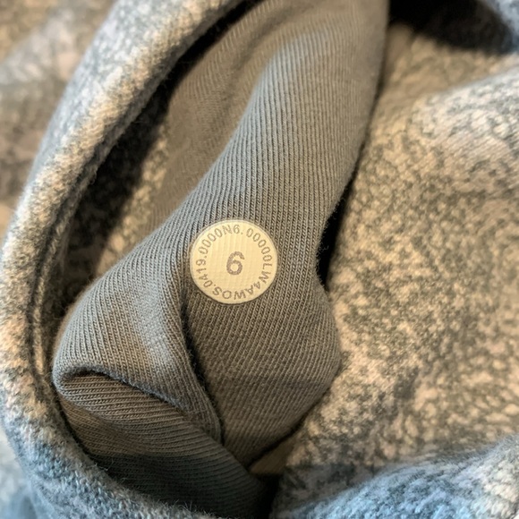 Lululemon Scuba Hoodie - Picture 6 of 7